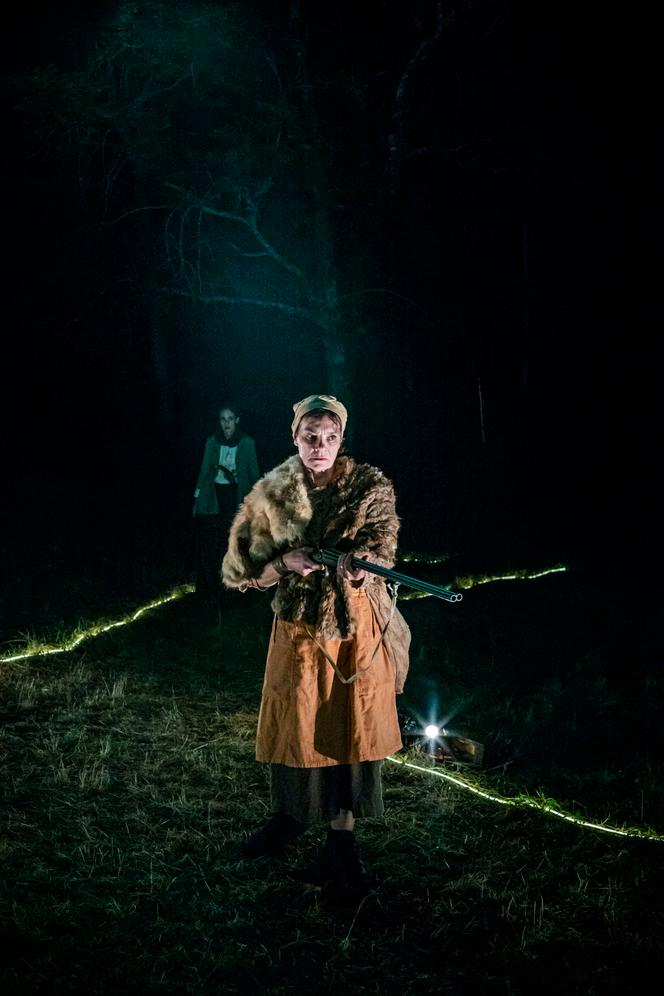 L’actrice Mireille Roussel, qui joue Elise Bonnal, l’héroïne de la pièce, lors du filage, à Florac (Lozère), le 14 juillet.