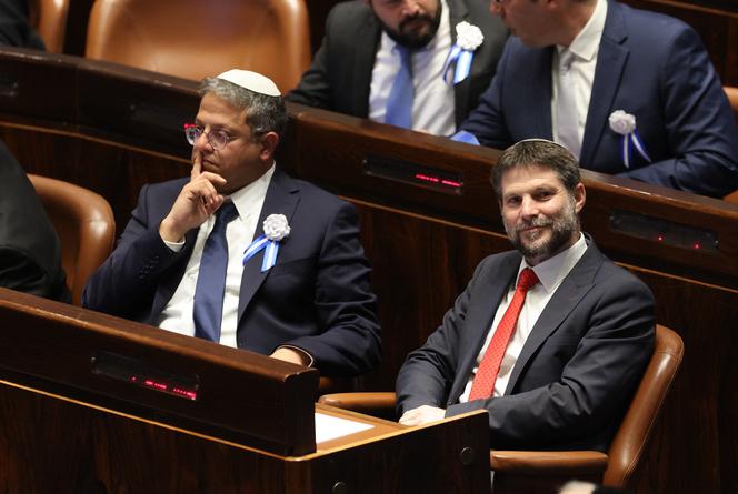 Itamar ben Gvir (à gauche) et Bezalel Smotrich, alors députés d’extrême droite israéliens, à la Knesset, à Jérusalem, le 15 novembre 2022.