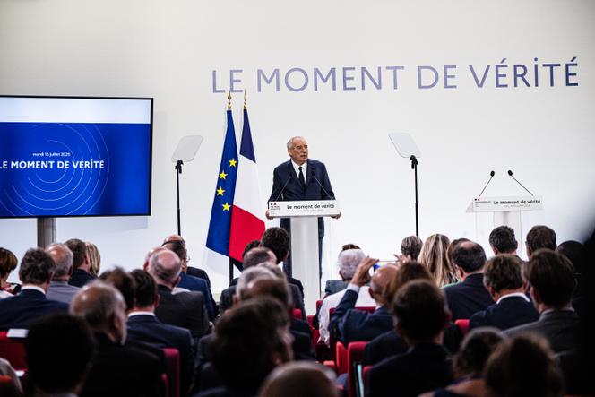 Le premier ministre, François Bayrou, lors de la présentation des orientations retenues pour enrayer le déficit public pour le budget de 2026, à Paris, le 15 juillet 2025.