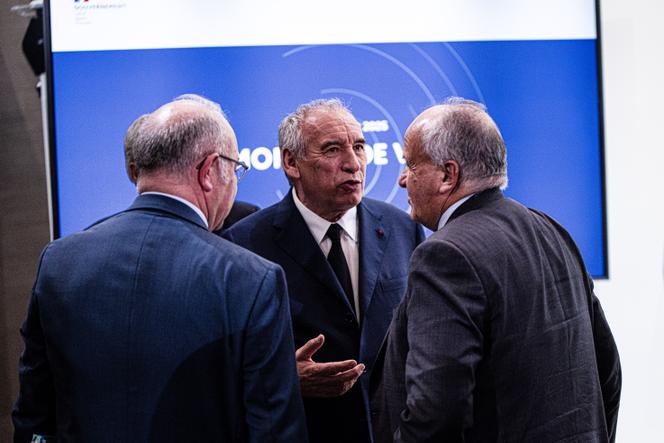 François Bayrou à l’issue de la présentation des orientations retenues pour enrayer le déficit public pour le budget de 2026, à Paris, le 15 juillet 2025.