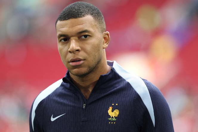 L’attaquant Kylian Mbappé avant le huitième de finale de l’UEFA Euro 2024 entre la France et la Belgique, à Düsseldorf​​ (Allemagne), le 1ᵉʳ juillet 2024.
