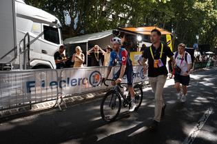 Sur le Tour de France, la lutte contre le dopage se poursuit dans un contexte de suspicion structurelle
