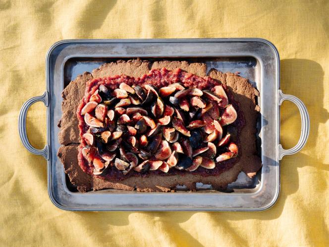 La tarte brute aux figues, de Céline Maguet. Extrait du livre « La Bonne Cuisine des fruits ».