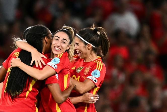 Spain beat Switzerland 2-0 to reach Euro 2025 semi-finals | WN24 1 Spain's defender #07 Olga Carmona (2R) celebrates with teammates after winning the UEFA Women's Euro 2025 quarter finals football match between Spain and Switzerland at the Wankdorf stadium in Bern, Switzerland on July 18, 2025.