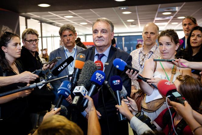 Le président d’Aix-Marseille Université, Eric Berton, lors d’une conférence de presse pour présenter le programme Safe Place for Science au Laboratoire d’astrophysique, à Marseille, le 26 juin 2025.