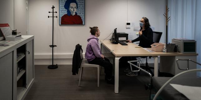 La Haute Autorité de santé recommande de répondre aux demandes de chirurgie des personnes trans