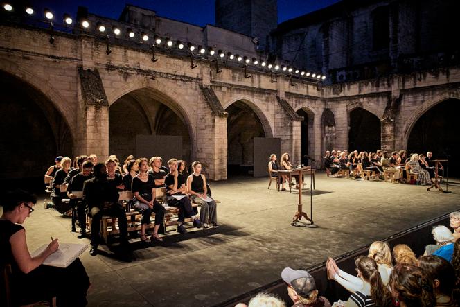 « Le Procès Pelicot », mis en scène par Milo Rau, au Festival d’Avignon, le 18 juillet 2025.