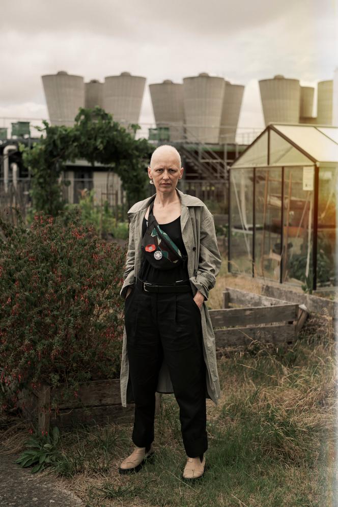 Fleur Breteau, dans le jardin de l’institut Gustave-Roussy à Villejuif (Val-de-Marne), le 17 juillet 2025.