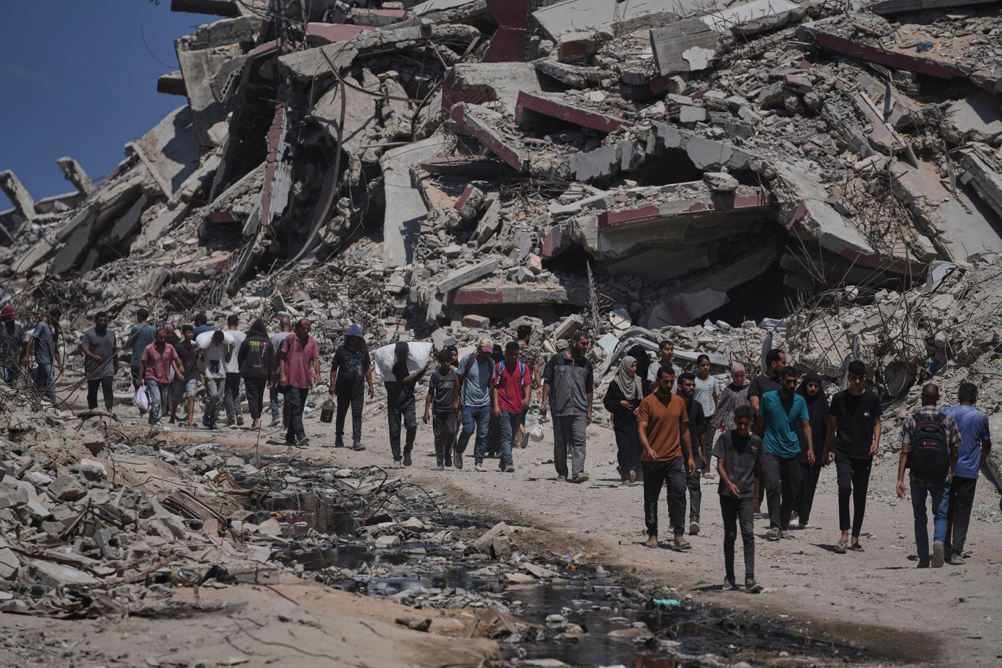 93 Palestinians killed by Israeli army in Gaza while trying to collect aid, civil defense says