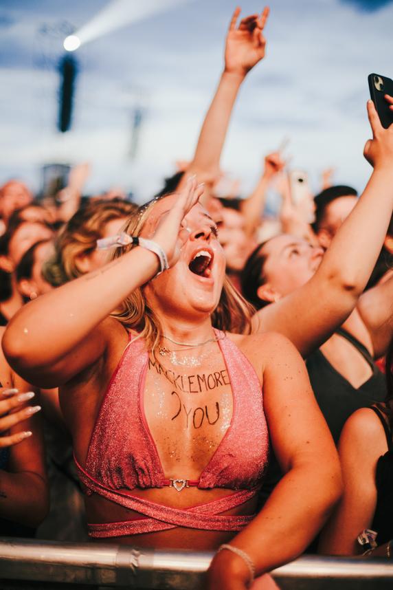 Au festival Lollapalooza, à l’hippodrome de Longchamp, à Paris, le 19 juillet 2025.