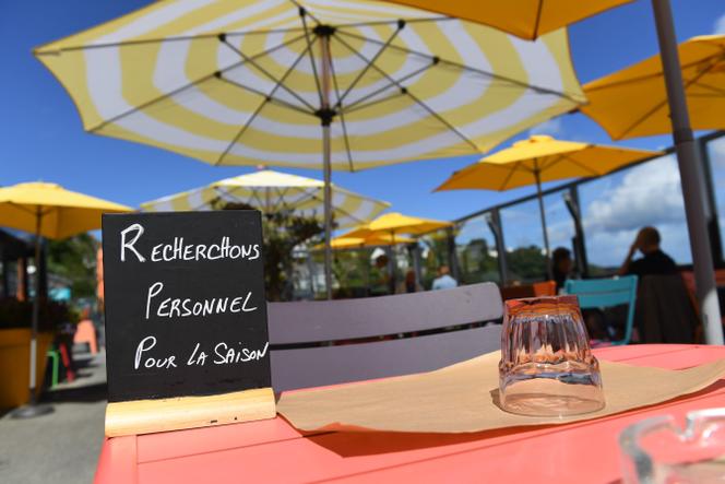 Dans un restaurant de Carantec (Finistère), le 24 mai 2022.