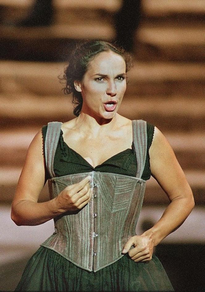 Béatrice Uria-Monzon, au Théâtre antique d'Orange (Vaucluse), le 8 juillet 1997.
