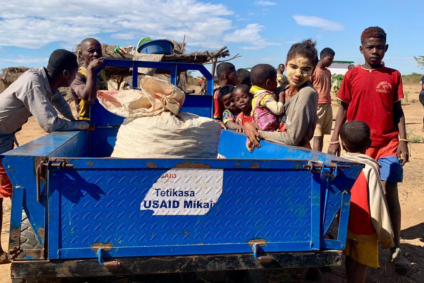 In western Madagascar, 1,000 farmers have been abandoned after USAID withdrawal