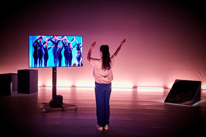 « Rinse », d’Amrita Hepi et Mish Grigor, au Festival d’Avignon, le 16 juillet 2025.