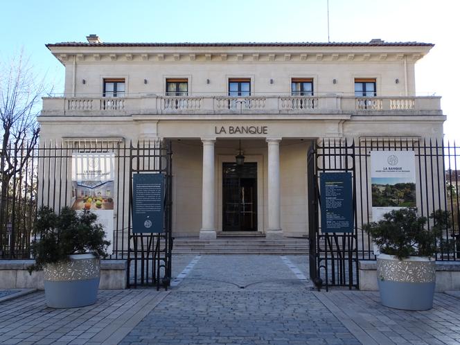 L’entrée de La Banque, Musée des cultures et du paysage, à Hyères (Var), en 2025.