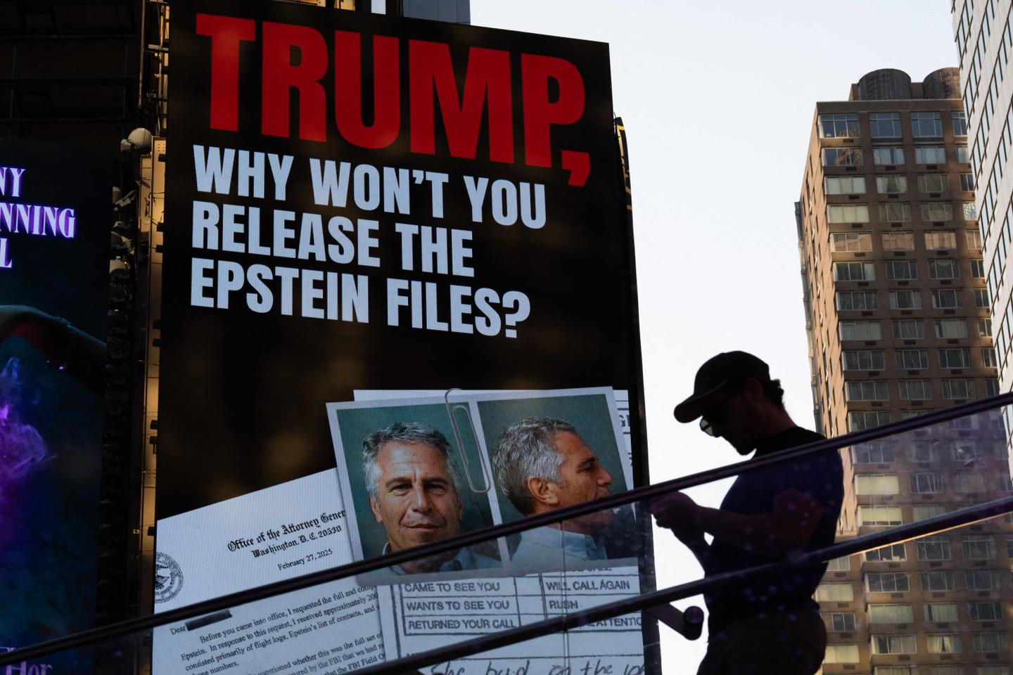Affaire Epstein : des parlementaires démocrates publient un e-mail attribué au financier affirmant que Donald Trump « savait à propos des filles » Affaire Epstein : des parlementaires démocrates publient un e-mail attribué au financier affirmant que Donald Trump « savait à propos des filles »