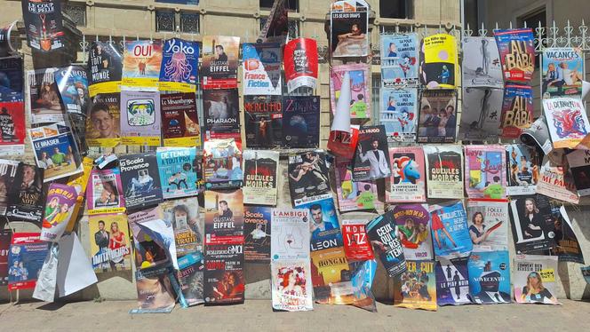 Les affiches du Festival « off » d’Avignon, le 7 juillet 2025.