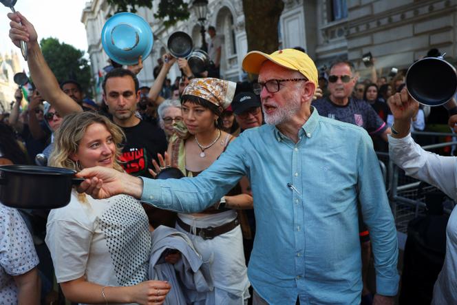 L’ex-chef du Parti travailliste Jeremy Corbyn, lors d’une manifestation pro-palestinienne devant Downing Street, à Londres, le 25 juillet 2025.