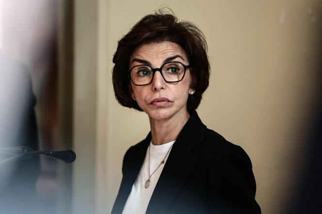 La ministre de la culture, Rachida Dati, se rend à l’hôtel Mezzara, à Paris, le 25 juillet 2025.