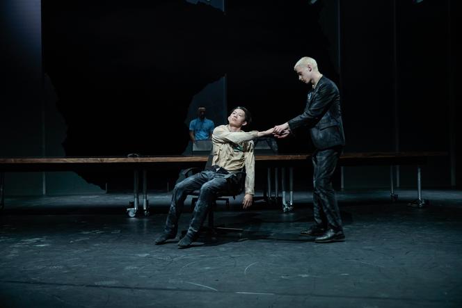 « A good man is hard to find », de Courtney Deyn et Jacob Samuel (duo Bullyache) , à la Biennale de danse de Venise, en juillet 2025.