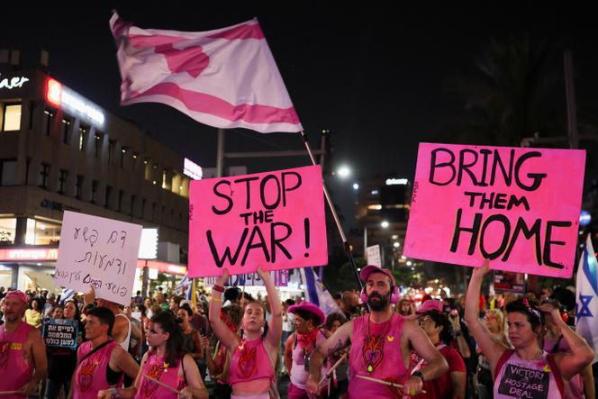 Une manifestation pour demander la libération de tous les otages retenus par le Hamas et la fin de la guerre dans la bande de Gaza, en juillet 2025, à Tel-Aviv.