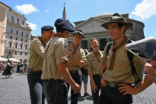 De jeunes Français des Scouts d’Europe, venus à Rome pour le Jubilé de la Jeunesse, le 27 juillet 2025.