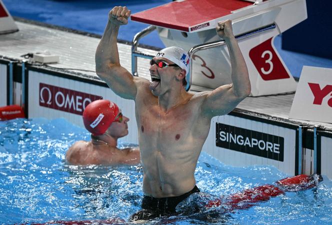 Maxime Grousset après la finale du 50 m papillon des Mondiaux de natation à Singapour, le 28 juillet 2025. 