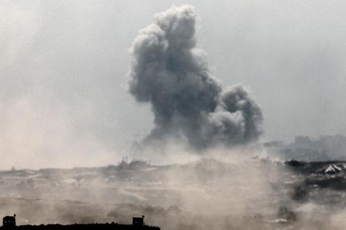 Après une frappe aérienne israélienne, dans la bande de Gaza, le 29 juillet 2025.