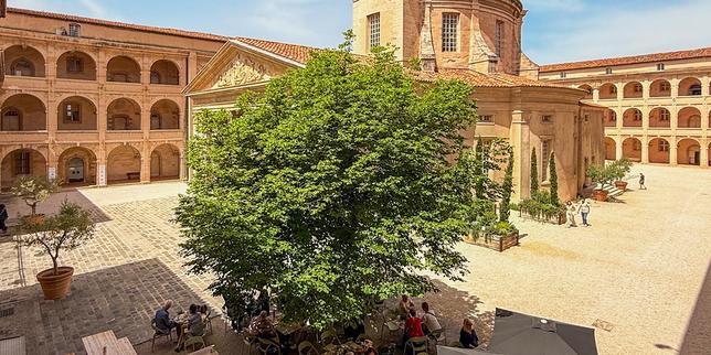 A Marseille, à la table de la Vieille Charité