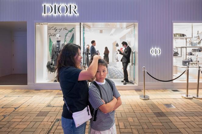 Une boutique française Christian Dior, spécialisée dans les produits de luxe, les vêtements et les produits de beauté, à Hongkong, le 20 juillet 2024.