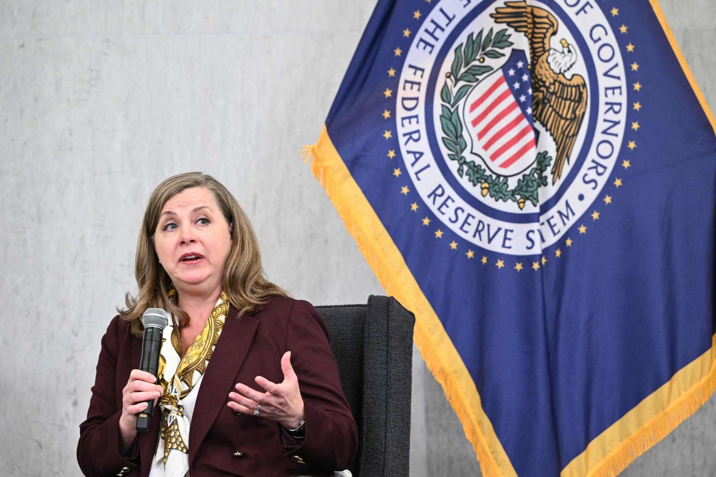 US Fed holds firm against Trump pressure to cut rates, despite dissension
