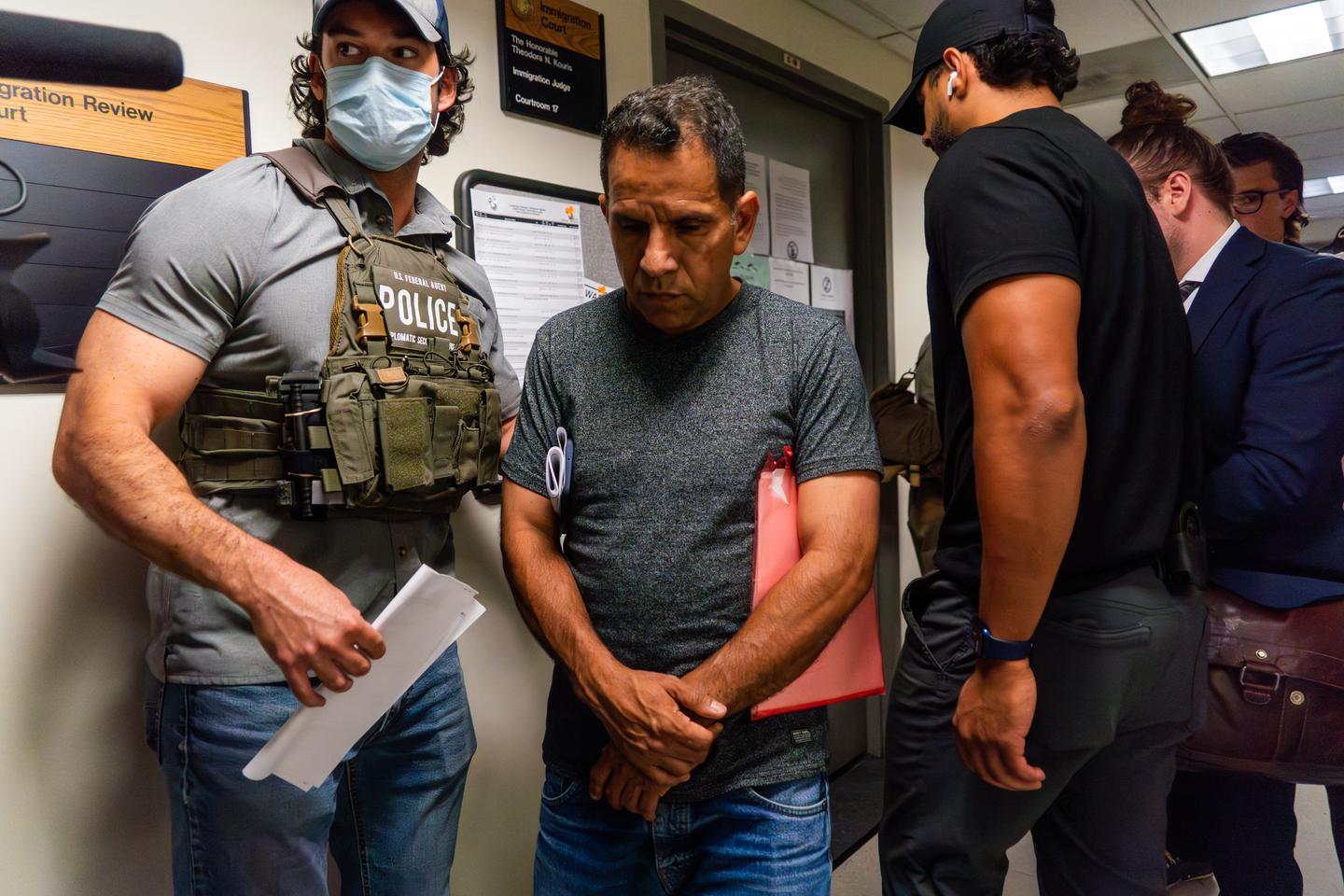 In NYC's 26 Federal Plaza, ICE agents arrest migrants who come to renew their documents