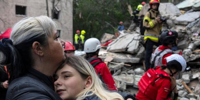 En direct, guerre en Ukraine : Donald Trump juge « écœurante » la vague d’attaques russes qui a notamment fait seize morts à Kiev