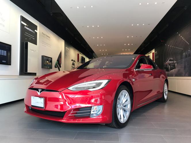 Une Tesla Model S exposée à Santa Monica, en Californie, le 4 janvier 2018.