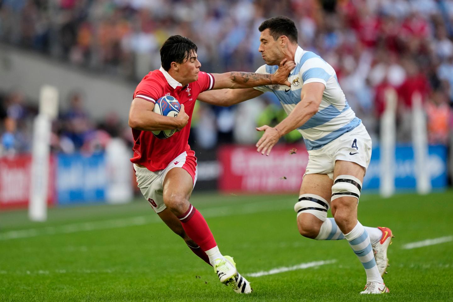 Gil Rees Footballer Louis Rees-Zammit, fils prodigue du rugby gallois, retrouve l’Ovalie ...