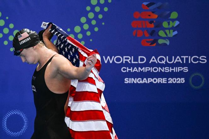 L’Américaine Katie Ledecky après de la finale du 800 m nage libre, le 2 août 2025 aux Mondiaux de Singapour.