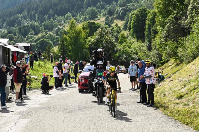 Pauline Ferrand-Prévot, coureuse française de l’équipe Visma-Lease a Bike, lors de la huitième étape du Tour de France, au col de la Madeleine (Savoie), le 2 août 2025.