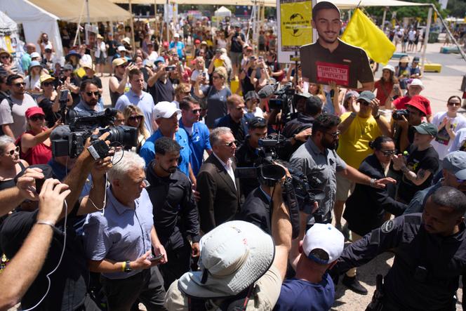 O Special da Casa Branca enviou Steve Witkoff para encontrar famílias de reféns em cativeiro na Strip Gaza, em Tel Aviv, Israel, 2 de agosto de 2025. 