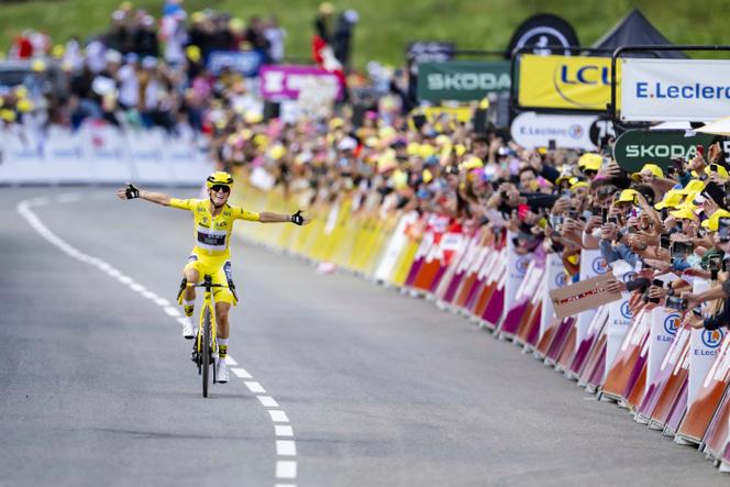 Pauline Ferrand-Prévot (Visma-Lease a Bike), lors de sa victoire sur la 9ᵉ étape du Tour de France Femmes, à Châtel (Haute-Savoie), le 3 août 2025.