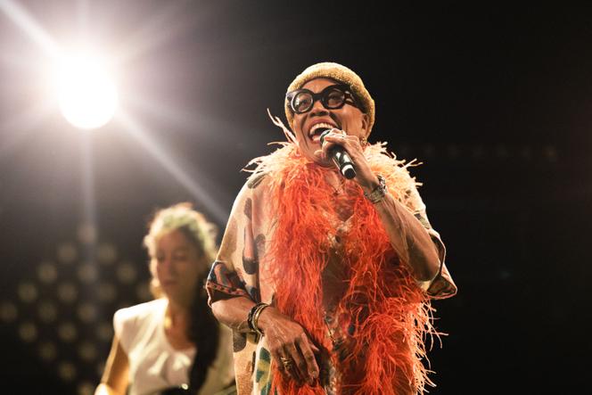 Lors du concert de Dee Dee Bridgewater au Théâtre de la mer, dans le cadre du festival Fiest’A Sète (Hérault), le 2 août 2025.