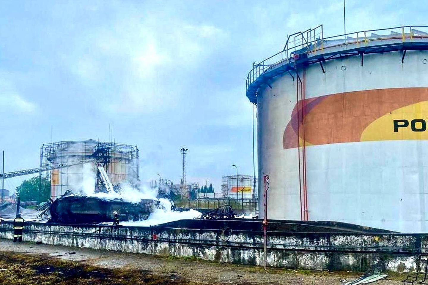 Ukrainian drone attack sets Russian oil depot on fire as Zelensky announces prisoner exchange