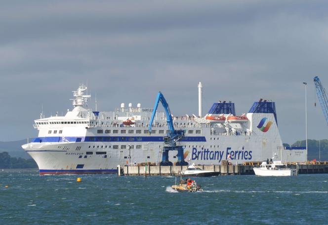 Le « Barfleur » de la compagnie Brittany Ferries dans le port de Poole, dans le comté du Dorset, au Royaume-Uni, le 14 juin 2025.