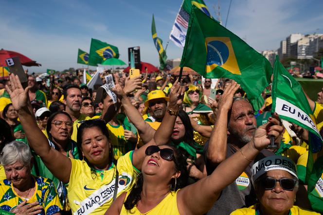 Manifestation contre le procès de l’ancien président brésilien, Jair Bolsonaro, accusé d’avoir participé à une tentative de coup d’État en 2022, à Rio de Janeiro, le 3 août 2025.