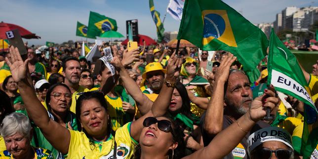 Au Brésil, la pression américaine contre l’administration Lula galvanise les soutiens à Bolsonaro