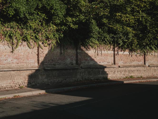 Le parc du Pré-du-Moulin, à Pont-de-Metz (Somme), le 5 août 2025, où un homme de 32 ans a été retrouvé mort, victime de plusieurs coups de couteau, la veille.