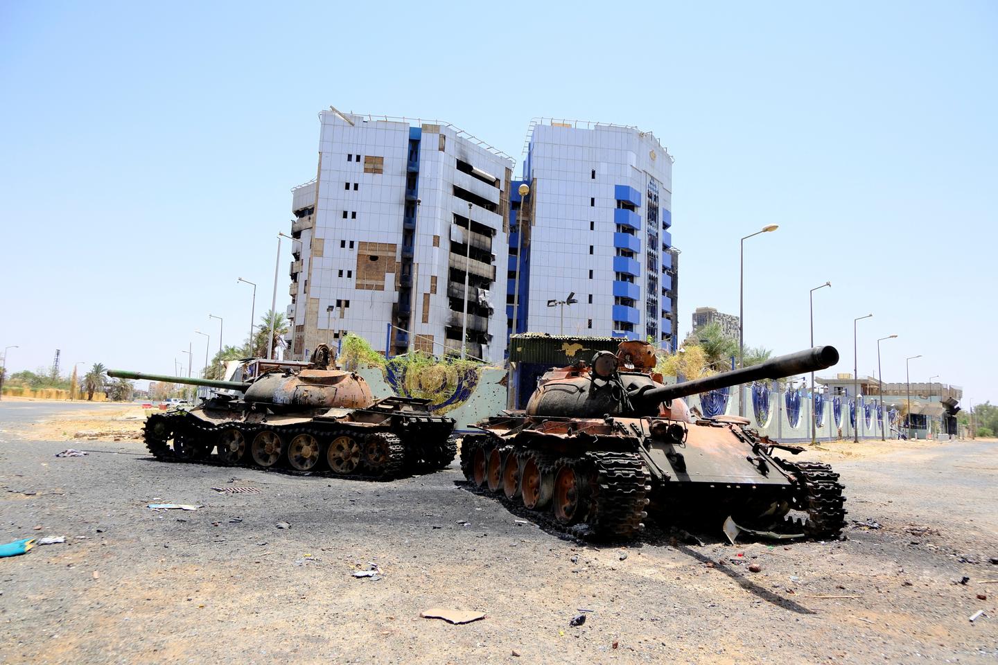 Le Soudan accuse les Emirats arabes unis de financer des mercenaires colombiens pour aider les...