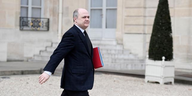 Bruno Le Roux, ex-ministre socialiste, sera jugé en novembre pour détournements de fonds publics, en lien avec l’emploi illégal de ses filles thumbnail