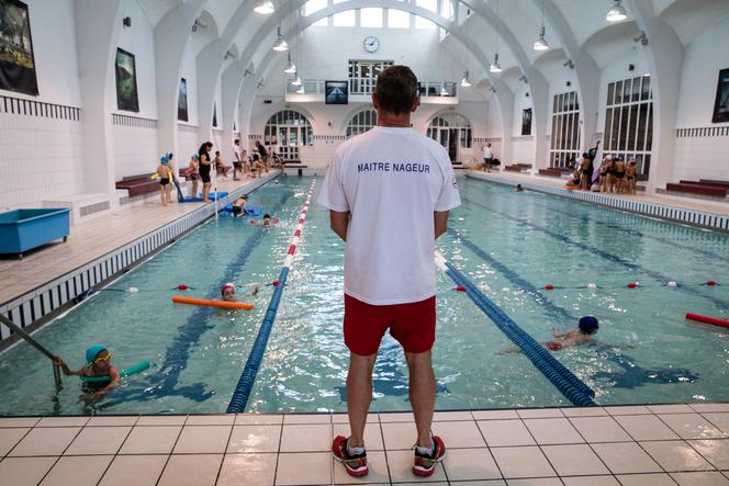 A la piscine de la Butte-aux-Cailles, à Paris, le 20 juin 2019.