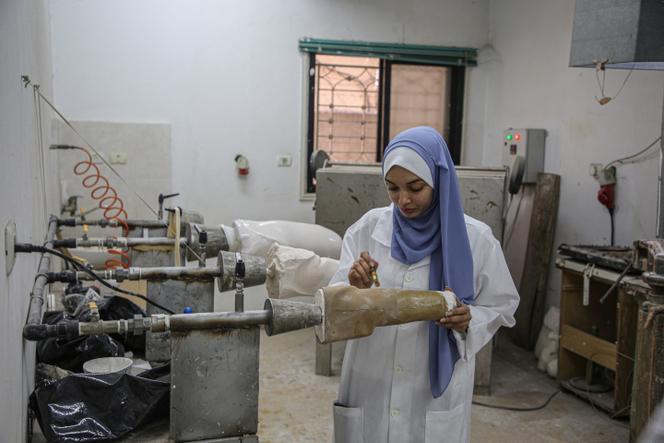 Au centre municipal des membres artificiels et de la paralysie dans la ville de Gaza, le 28 avril 2025.