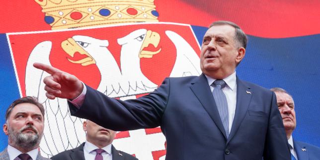 En Bosnie-Herzégovine, une épreuve de force s’annonce après la révocation du mandat de Milorad Dodik, le  président de l’entité serbe